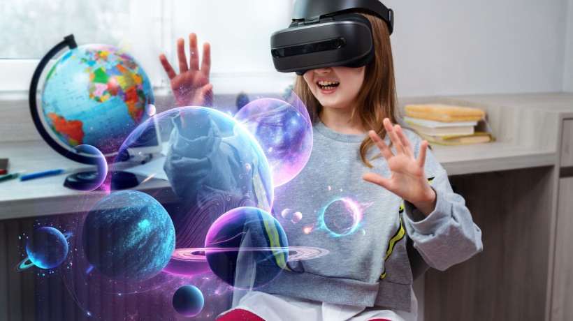 Augmented Reality And Education: Beyond The Classroom